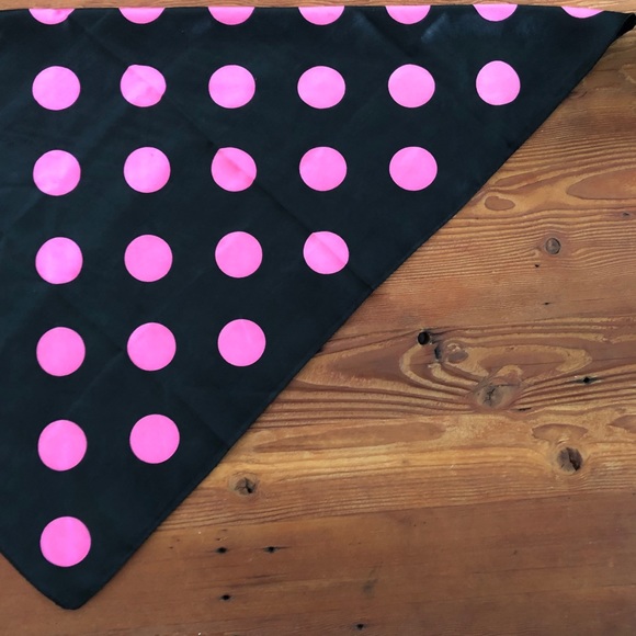 Polka dots satin scarf - Picture 2 of 5